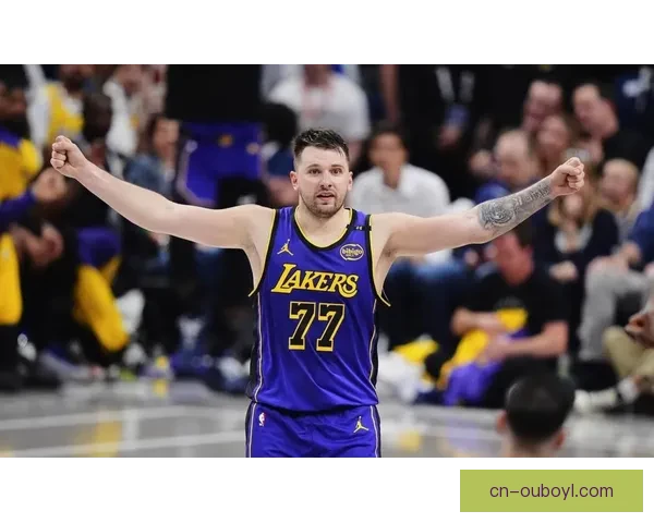 东契奇盛赞里夫斯：我们是无敌二人组